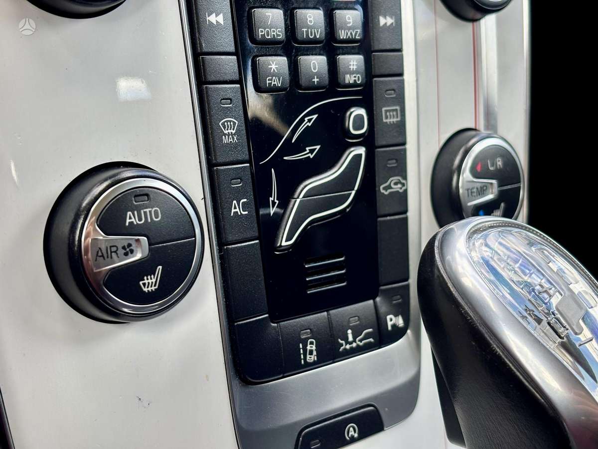 Volvo V40, 2.0 l., Хэтчбек