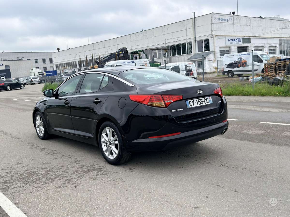 Kia Optima, 1.7 l., Седан
