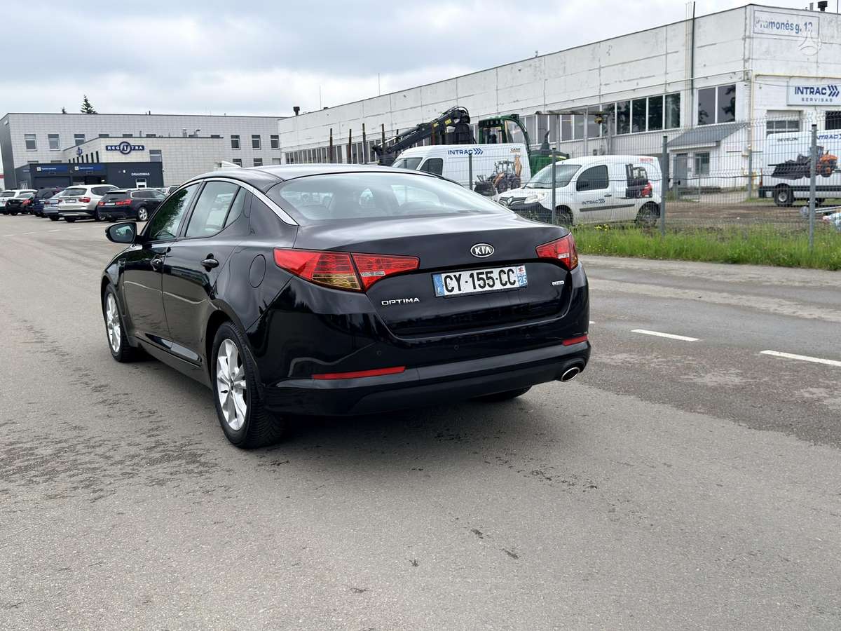 Kia Optima, 1.7 l., Седан