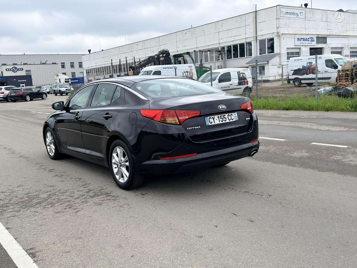 Kia Optima, 1.7 l., Седан