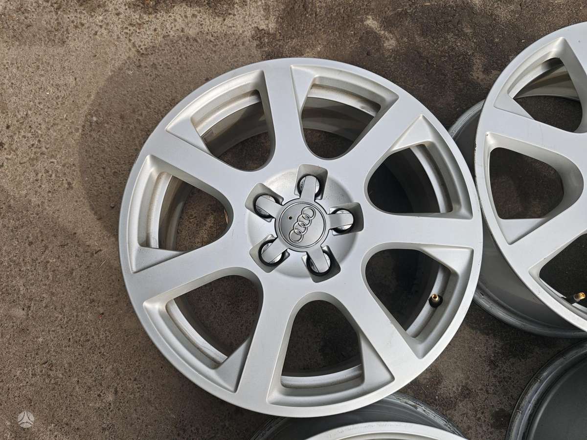 Audi A4, light alloy, R17