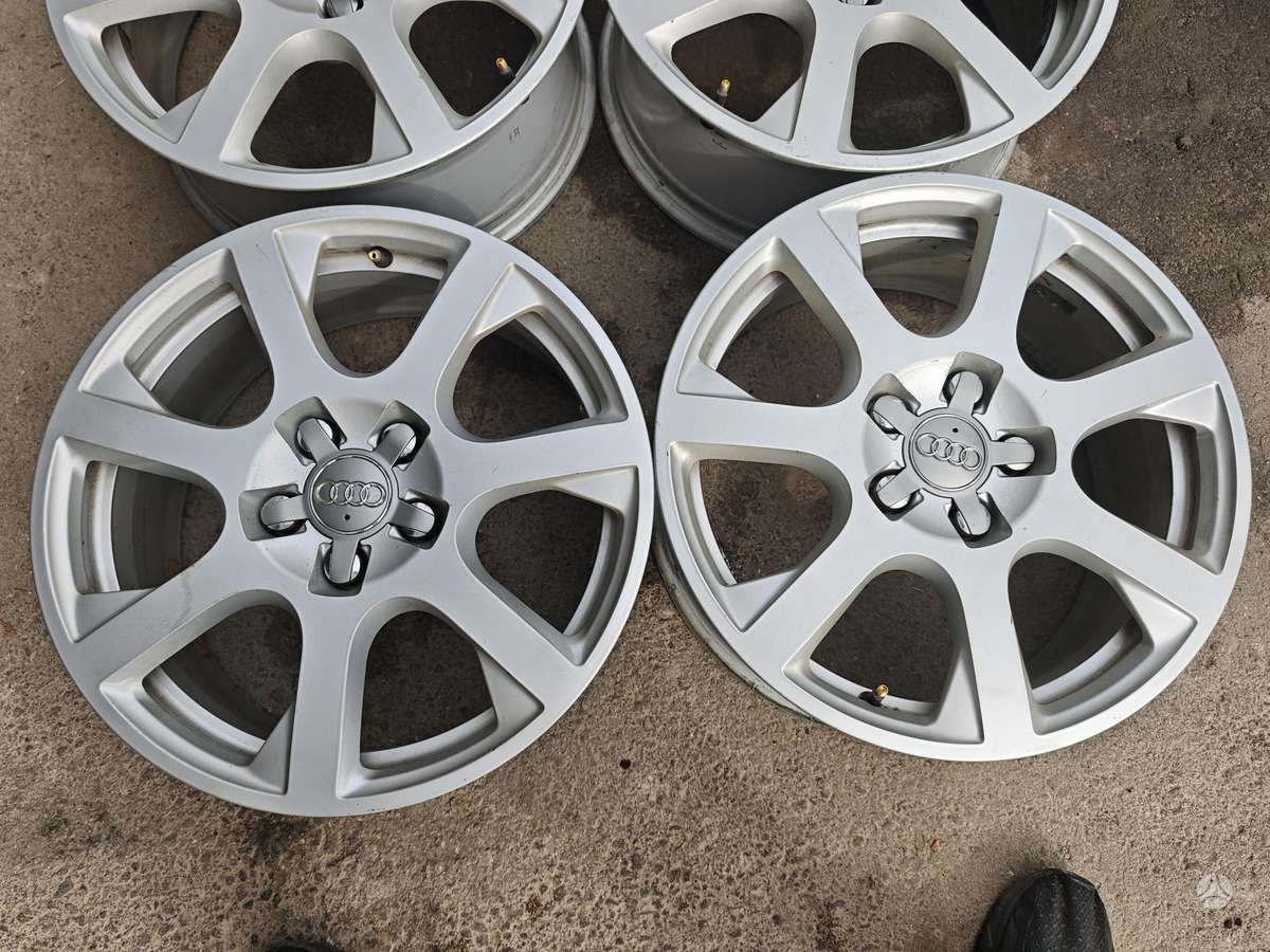 Audi A4, light alloy, R17