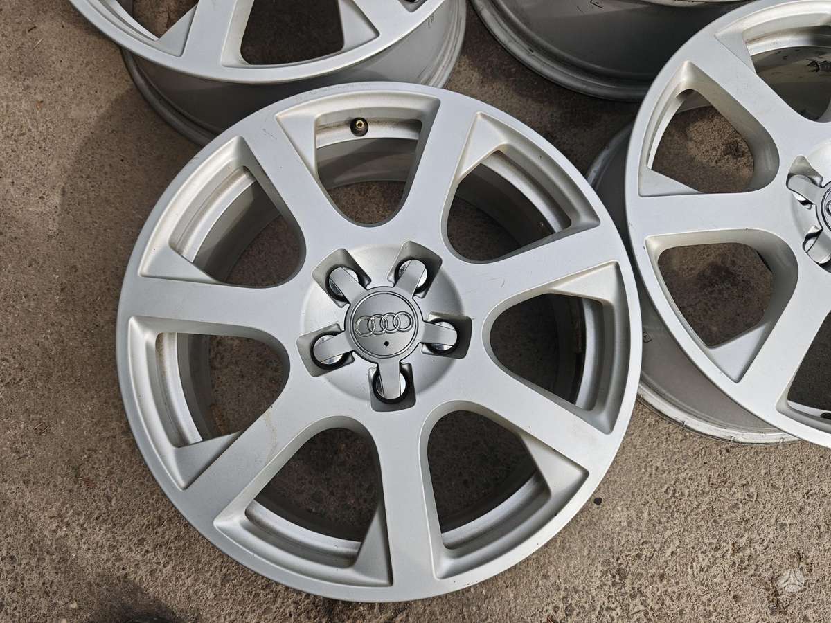 Audi A4, light alloy, R17