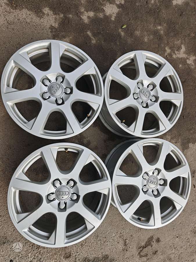 Audi A4, light alloy, R17
