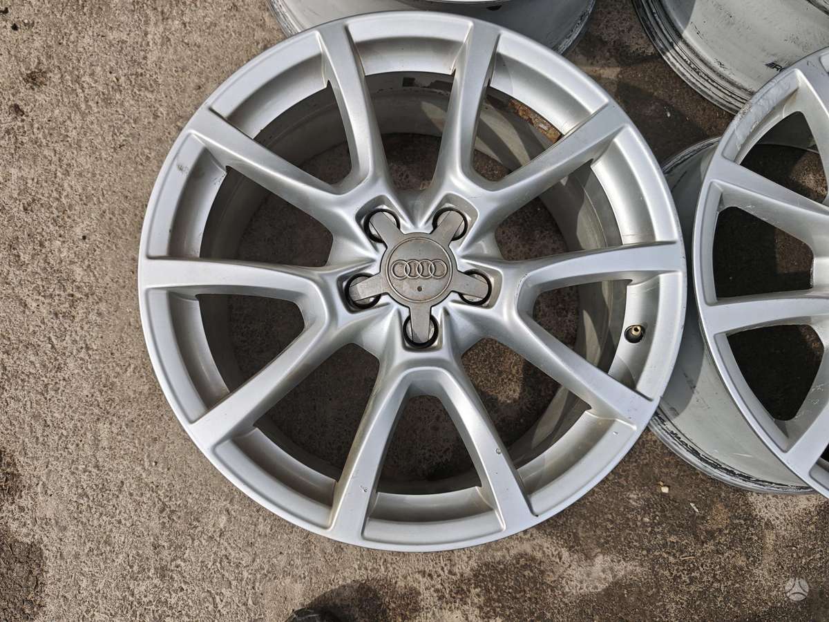 Audi A4, vieglmetāla, R18