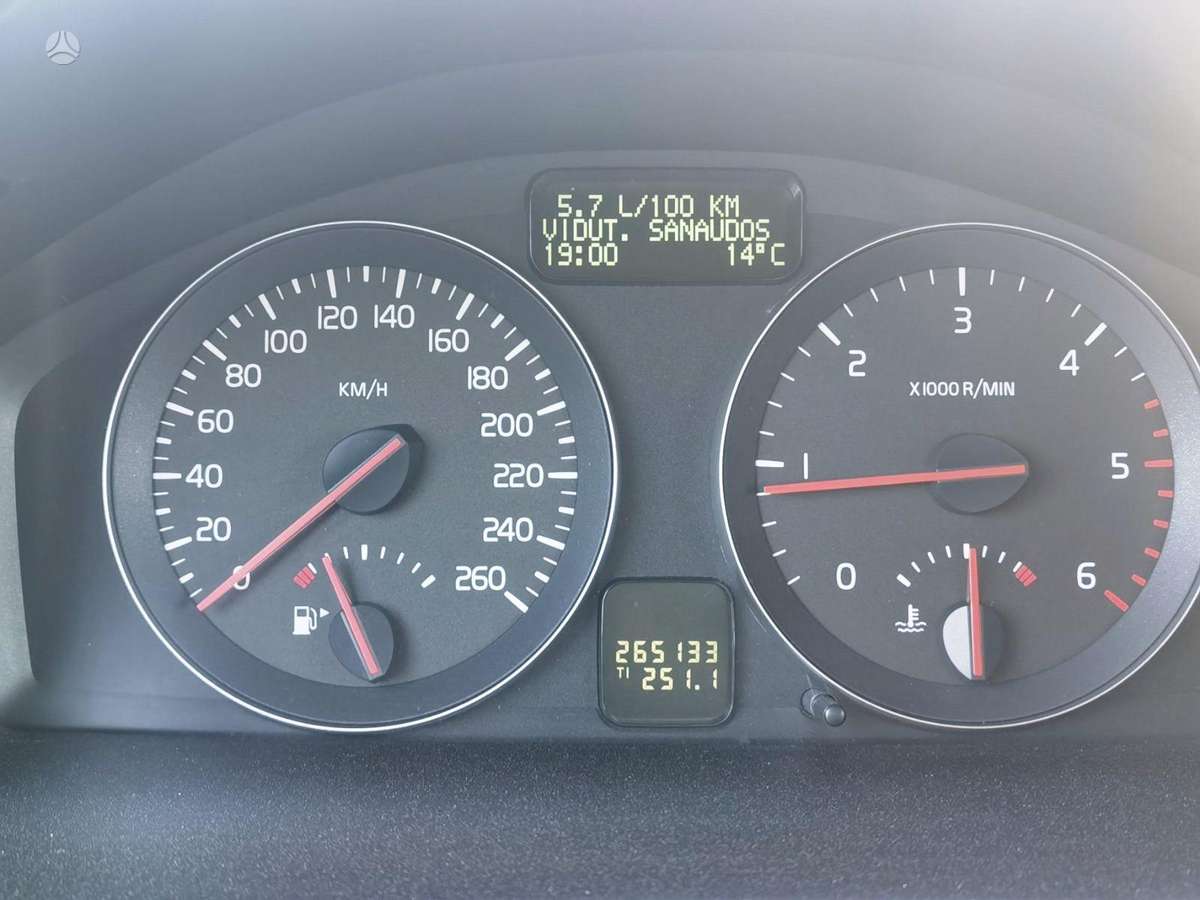 Volvo C30, 1.6 l., Хэтчбек