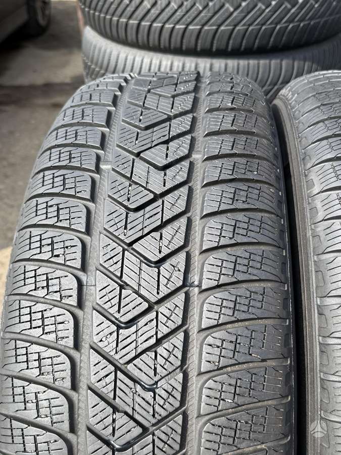 Pirelli SCORPION, всесезонные 235/65 R17