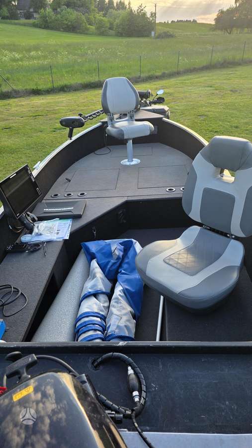 Marine 450U, yachts / cruisers