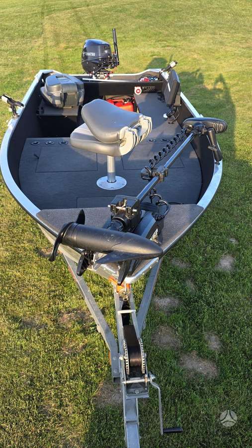 Marine 450U, yachts / cruisers