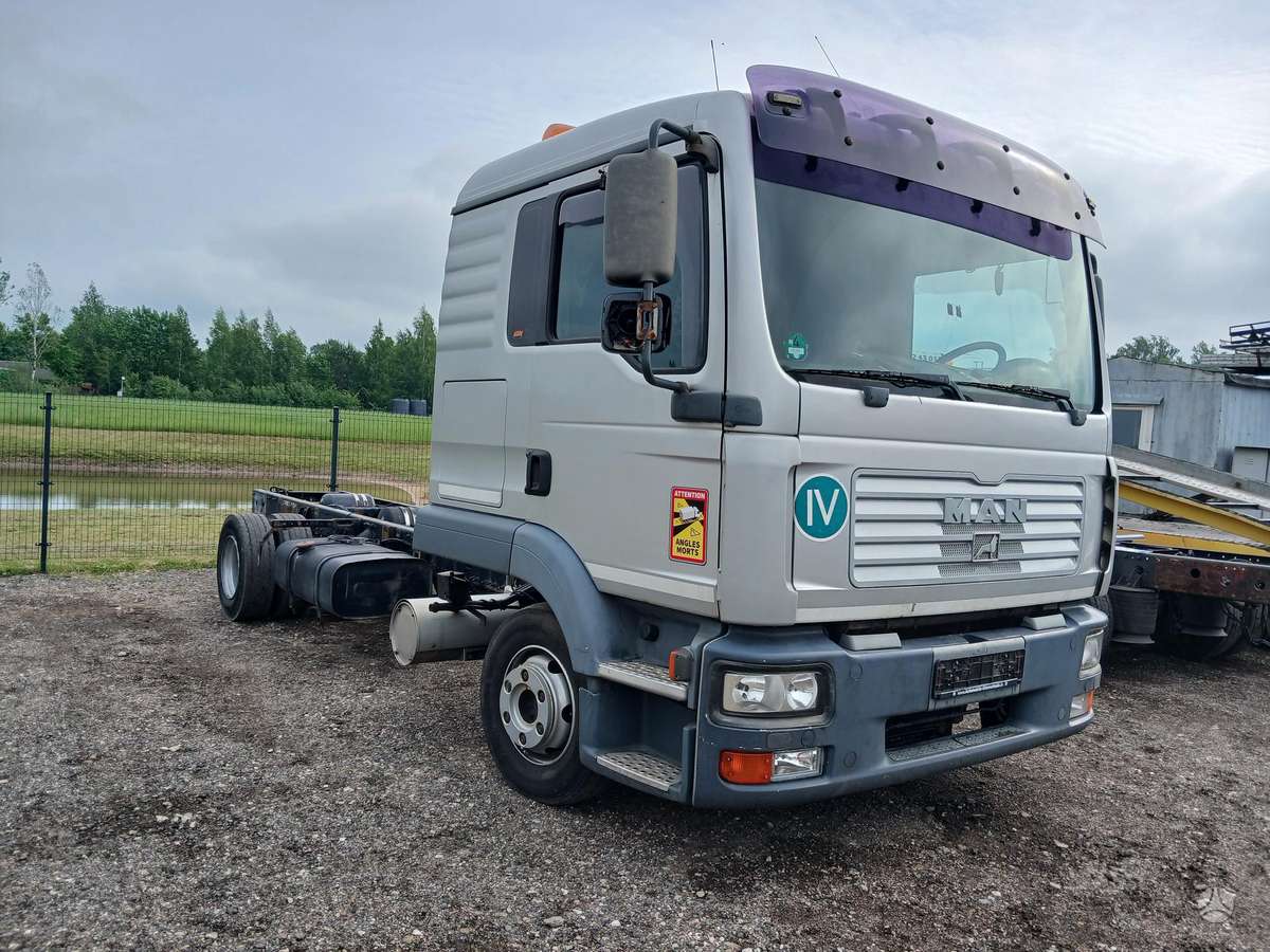 MAN TGL 8.240, dropside trucks