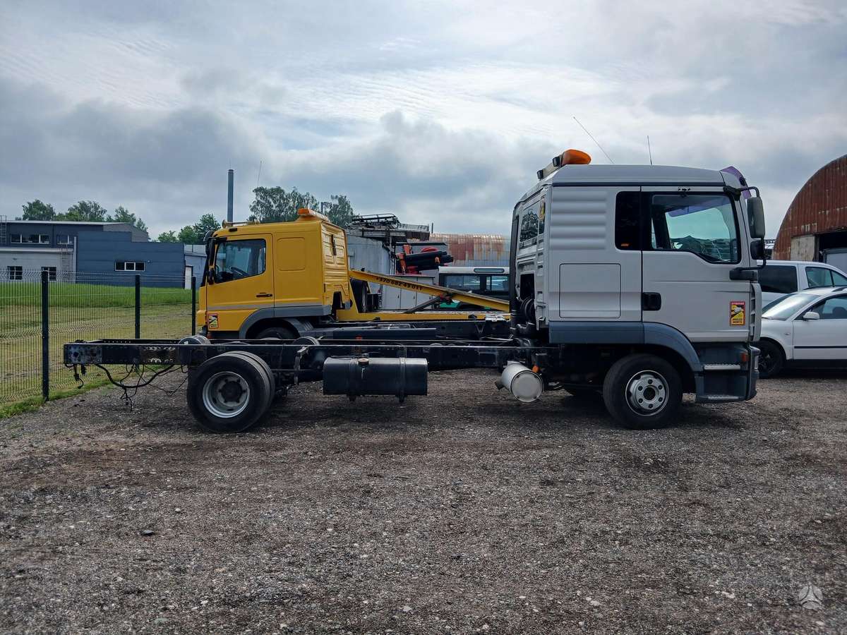 MAN TGL 8.240, bortiniai