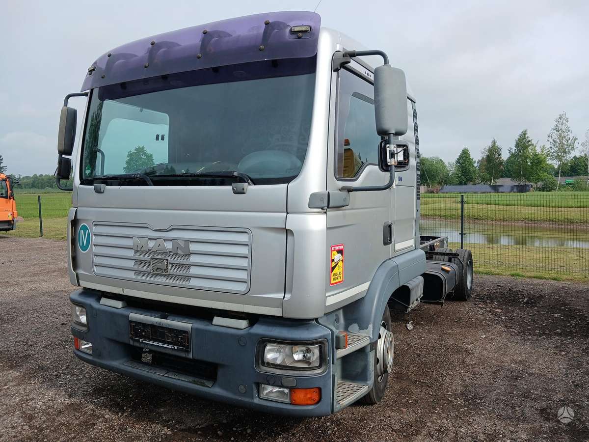 MAN TGL 8.240, dropside trucks