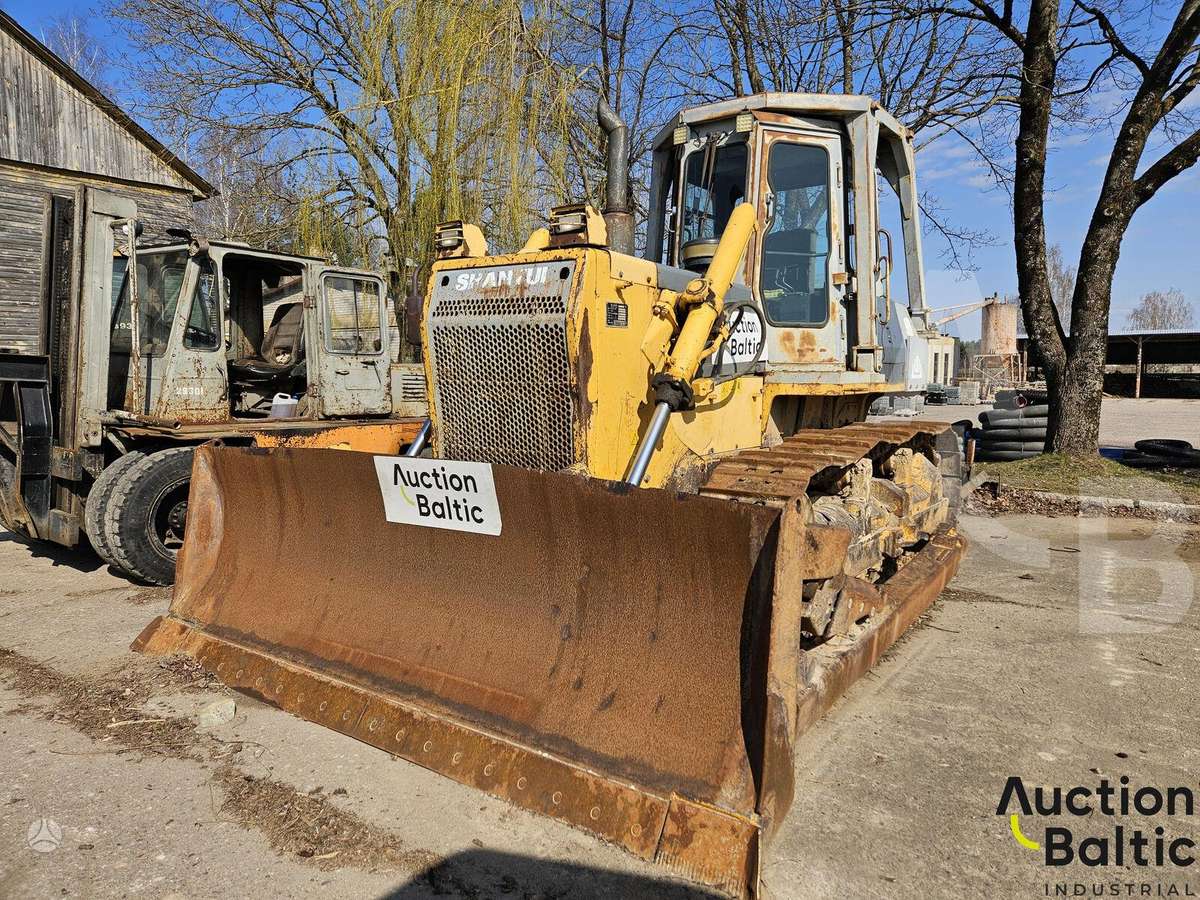 Shantui SD 16, bulldozer