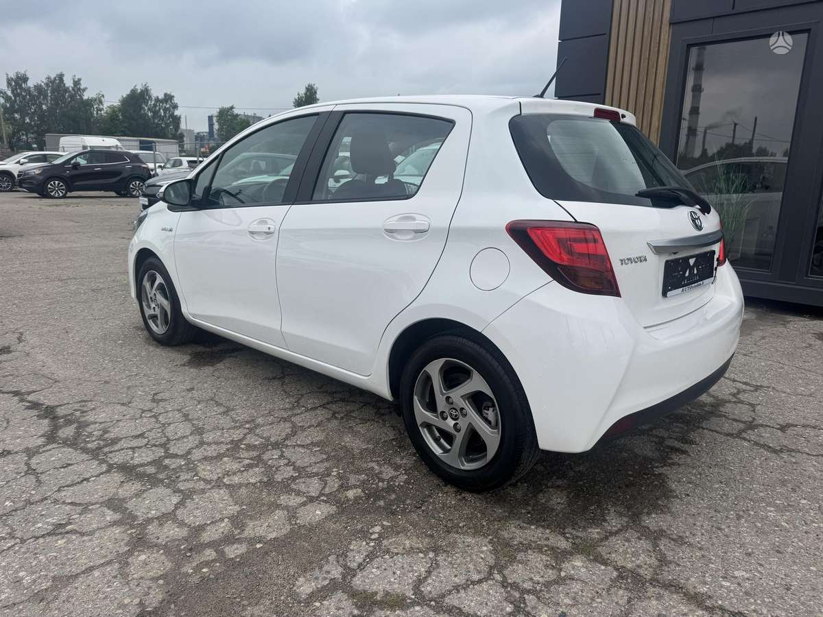Toyota Yaris - 5