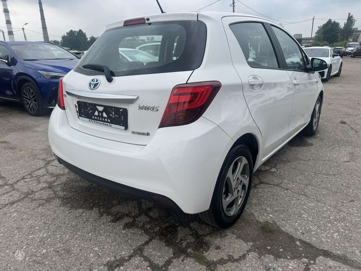 Toyota Yaris - 7