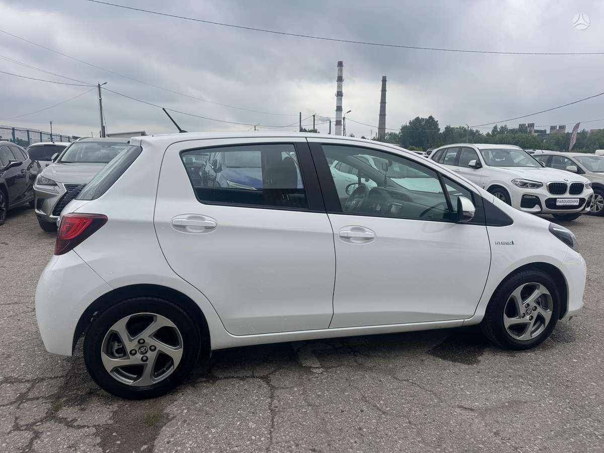 Toyota Yaris - 8