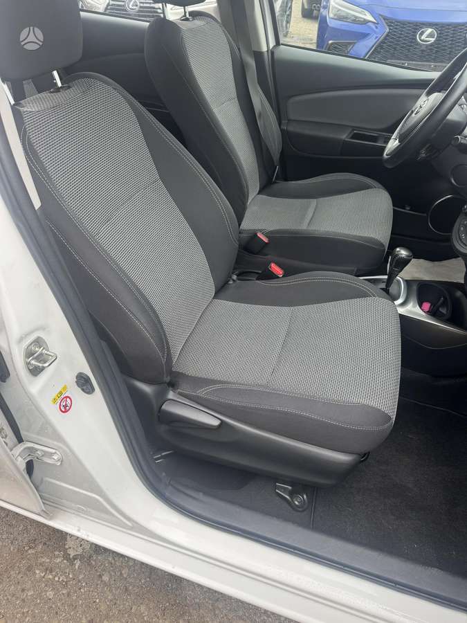 Toyota Yaris - 9