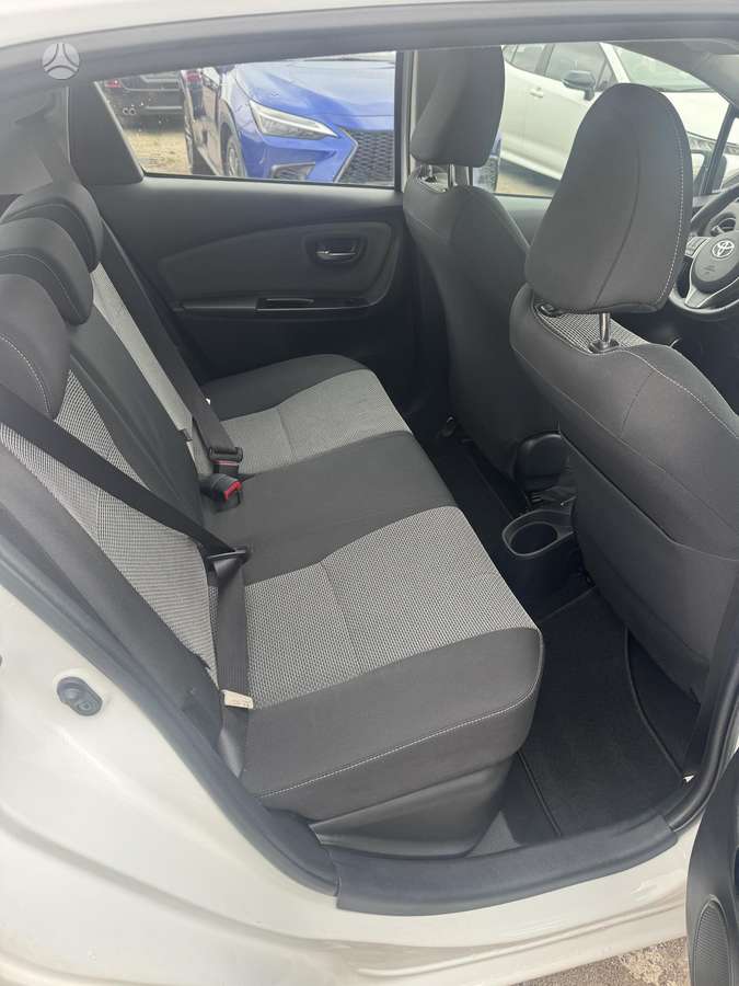 Toyota Yaris - 11