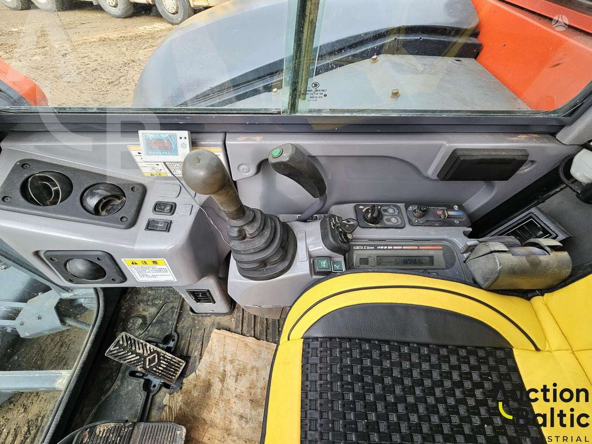 Kubota KX 183-3, экскаваторы