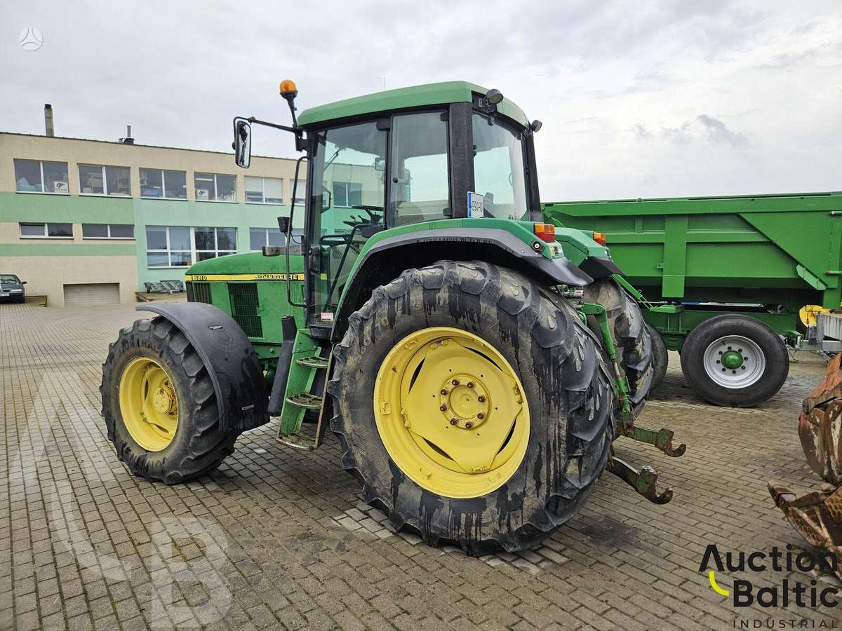 John Deere 6810, тракторы