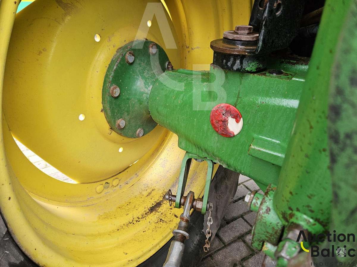 John Deere 6810, тракторы