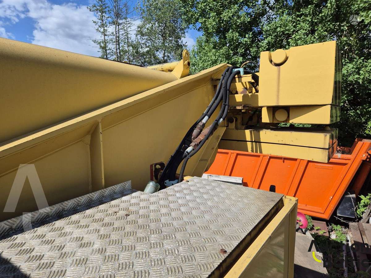 Demag AC 155, crane