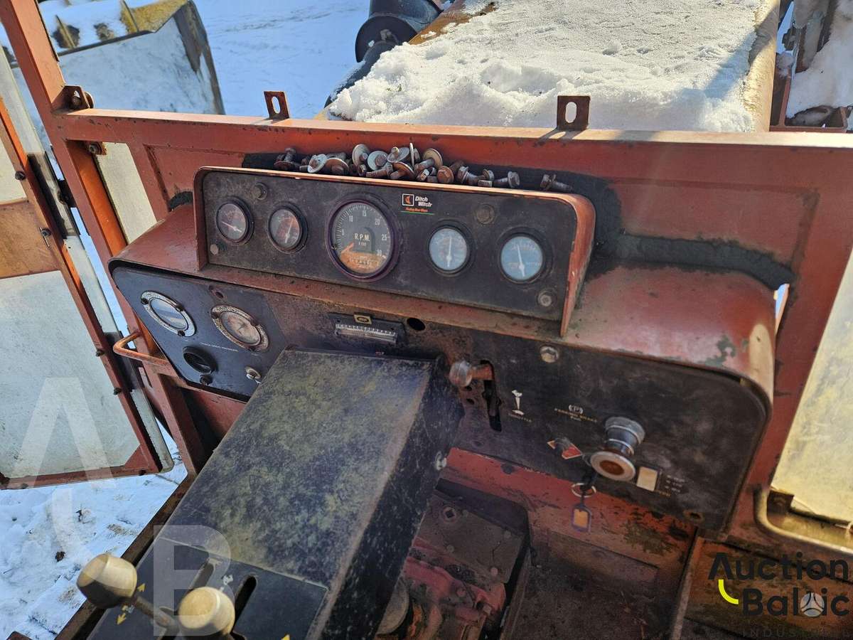 -Kita- Ditch Witch, экскаваторы