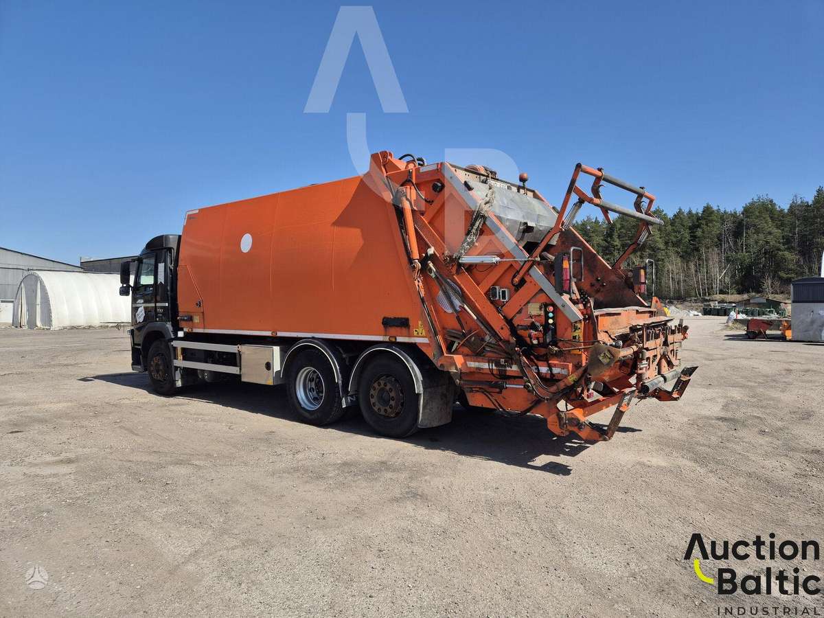 Volvo FM330, garbage trucks
