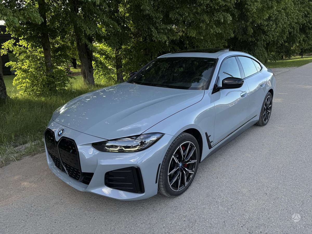 BMW i4, hatchback