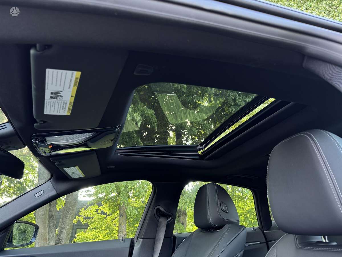 BMW i4, hatchback