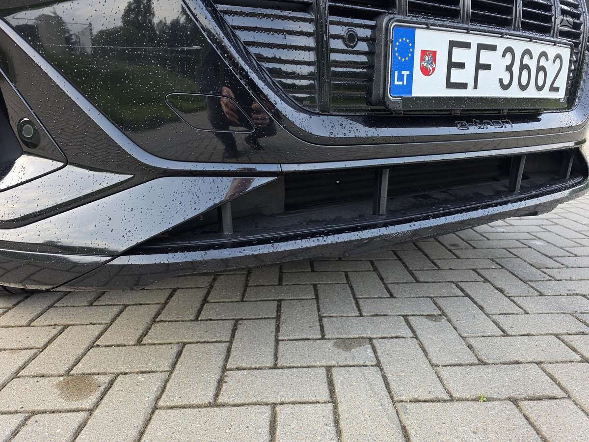 Audi e-tron, 95 kWh, off-road / crossover