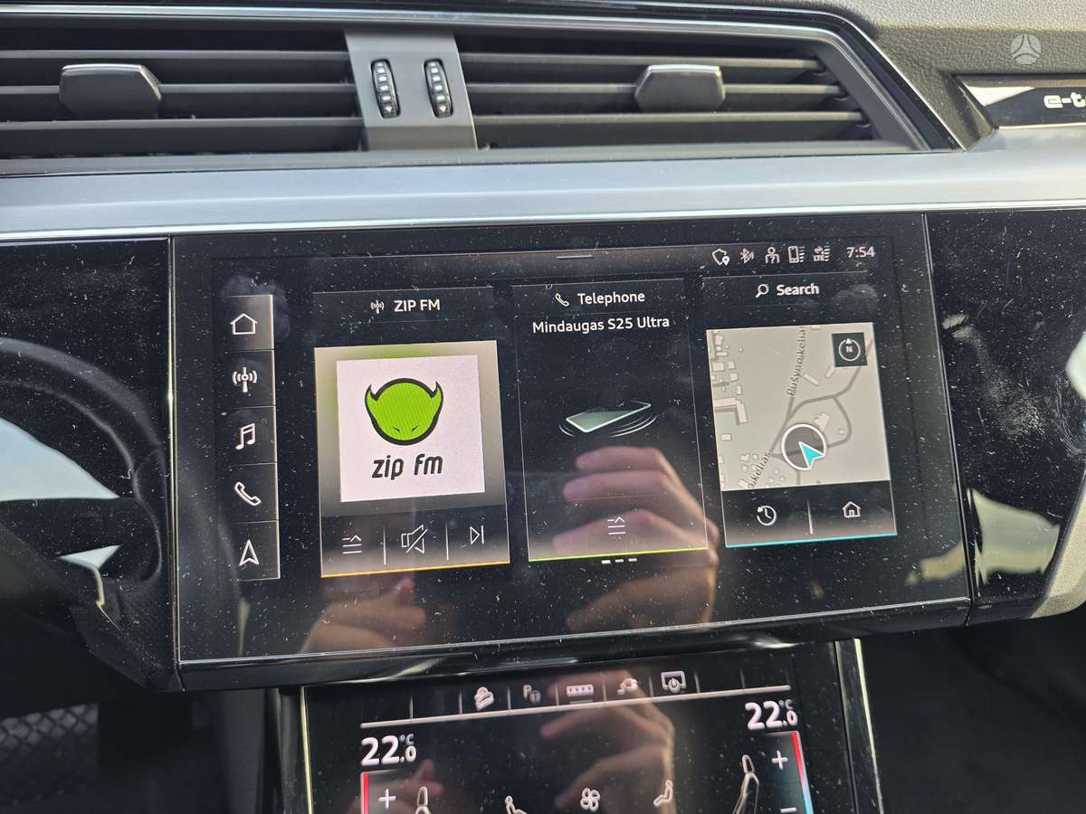 Audi e-tron, 95 kWh, off-road / crossover