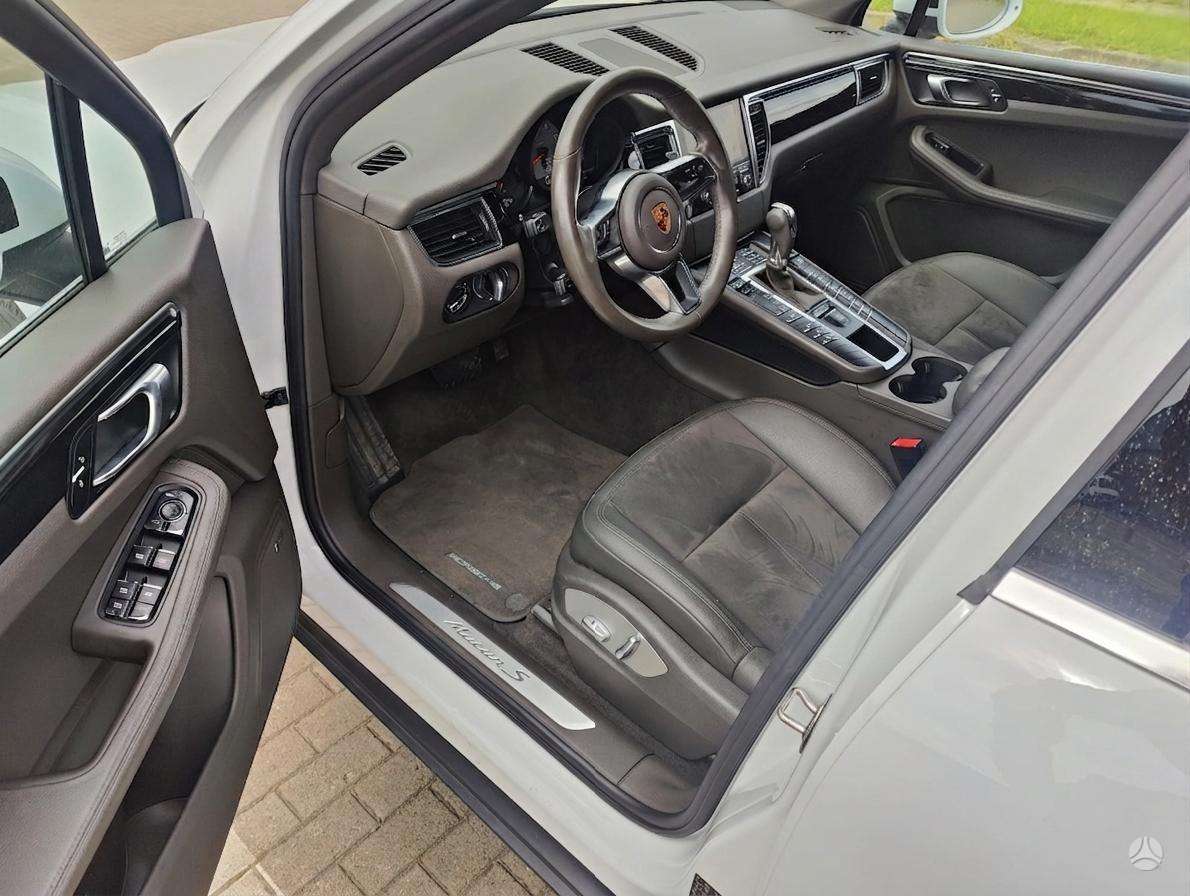Porsche Macan - 5