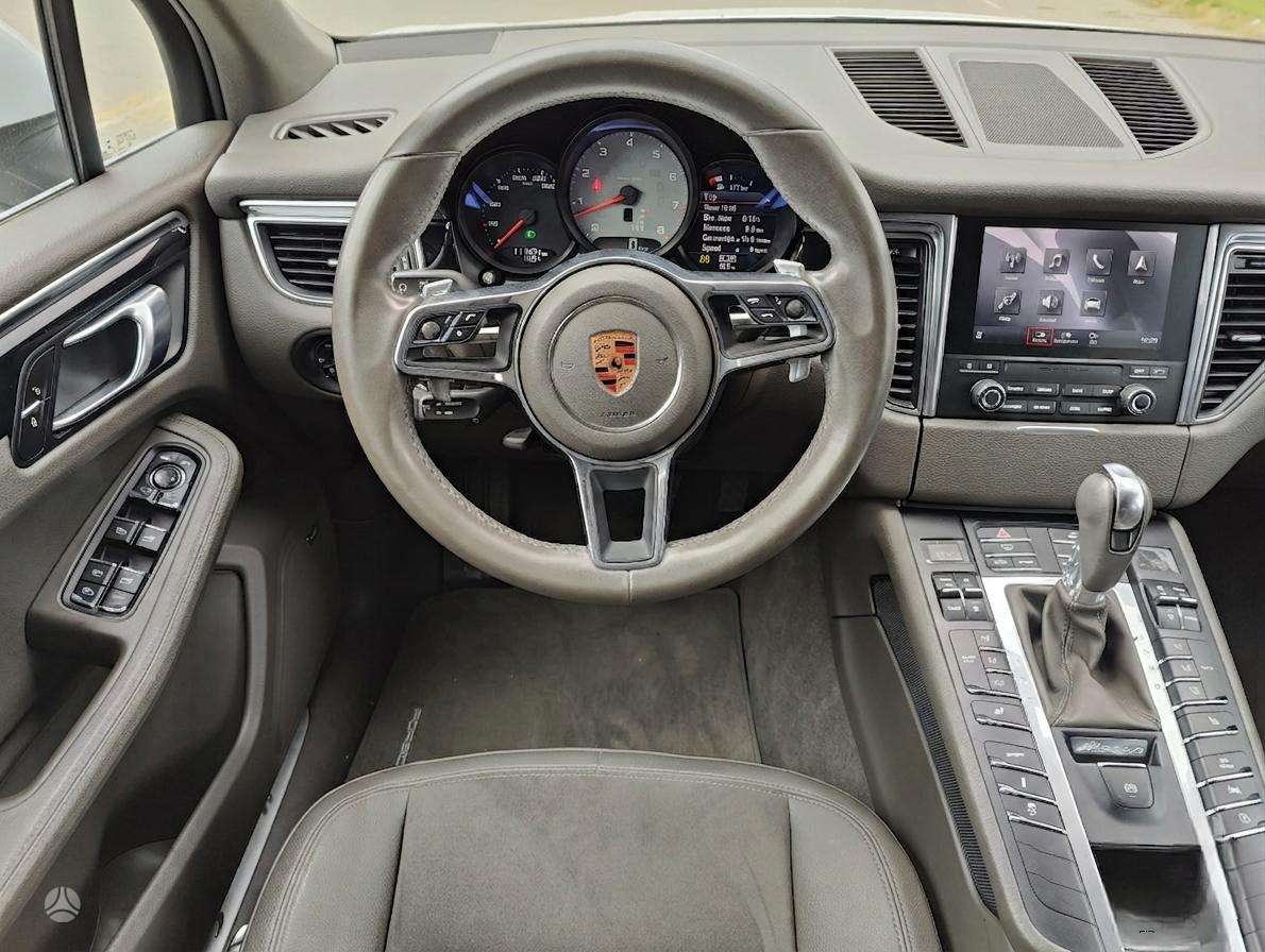 Porsche Macan - 7