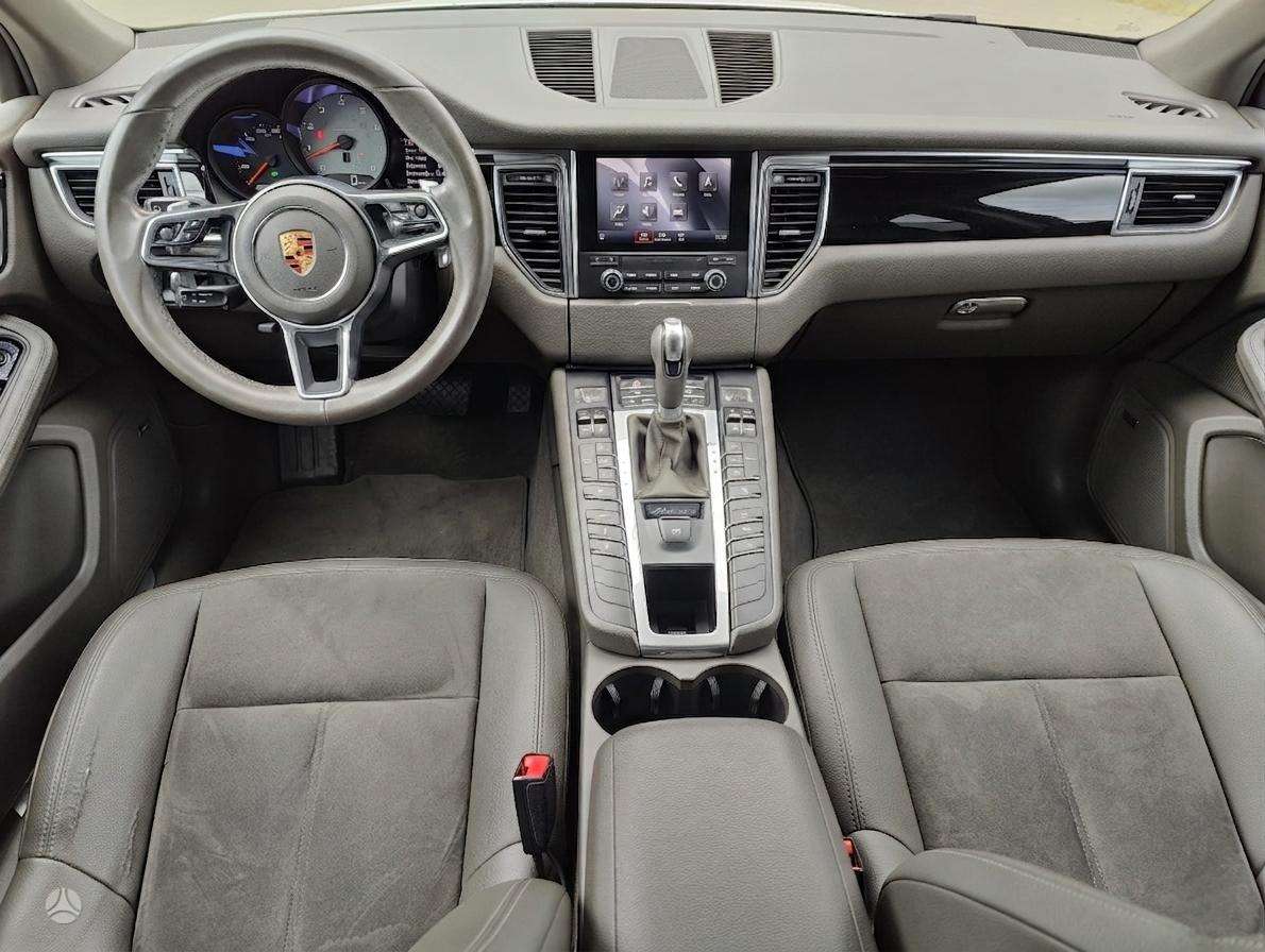 Porsche Macan - 8