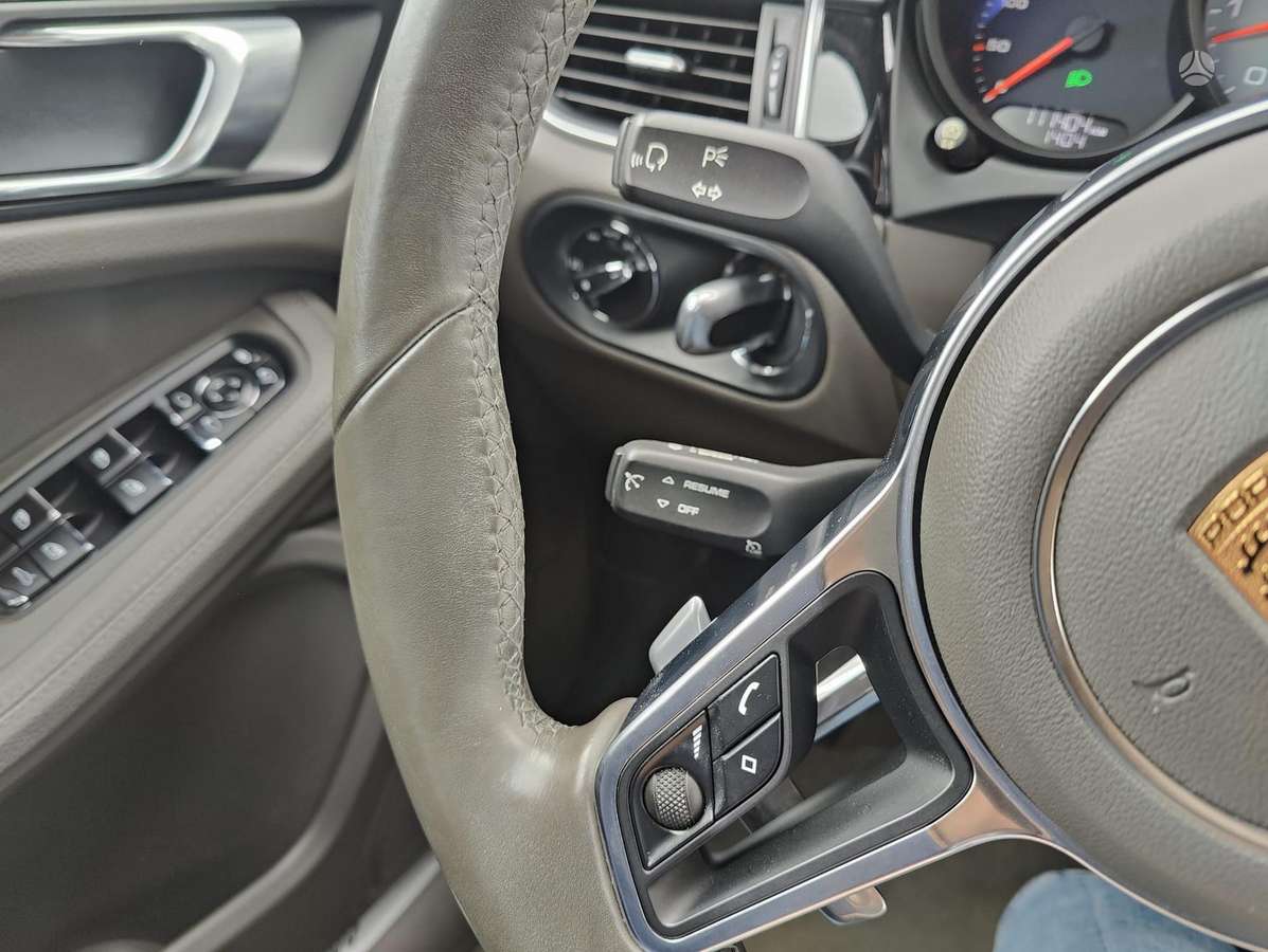 Porsche Macan - 9