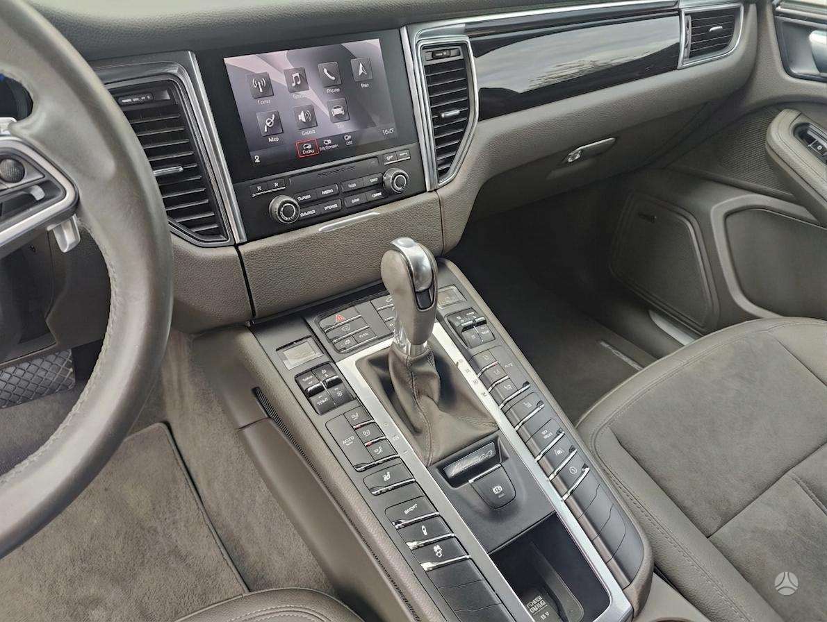 Porsche Macan - 11