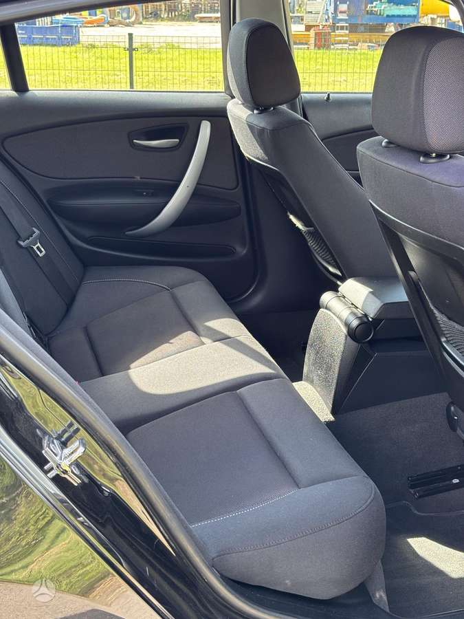 BMW 118, 2.0 l., hatchback