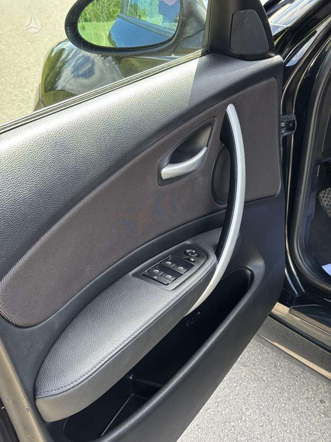 BMW 118, 2.0 l., hatchback