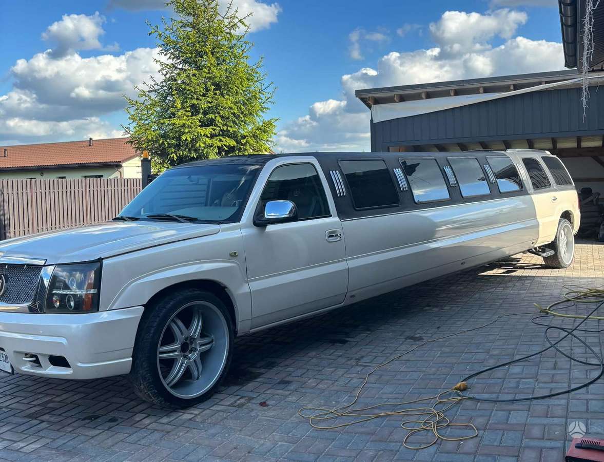 Cadillac Escalade, Лимузин