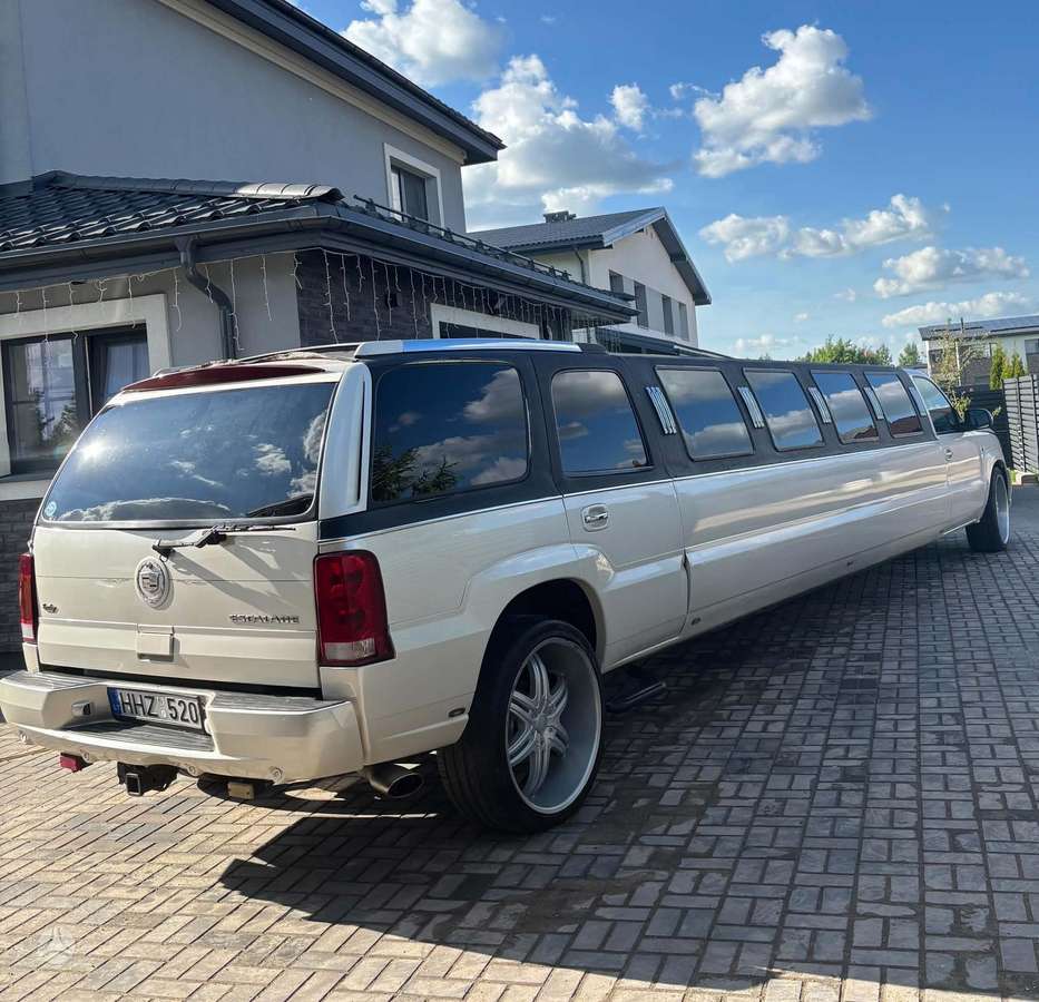 Cadillac Escalade, limousine