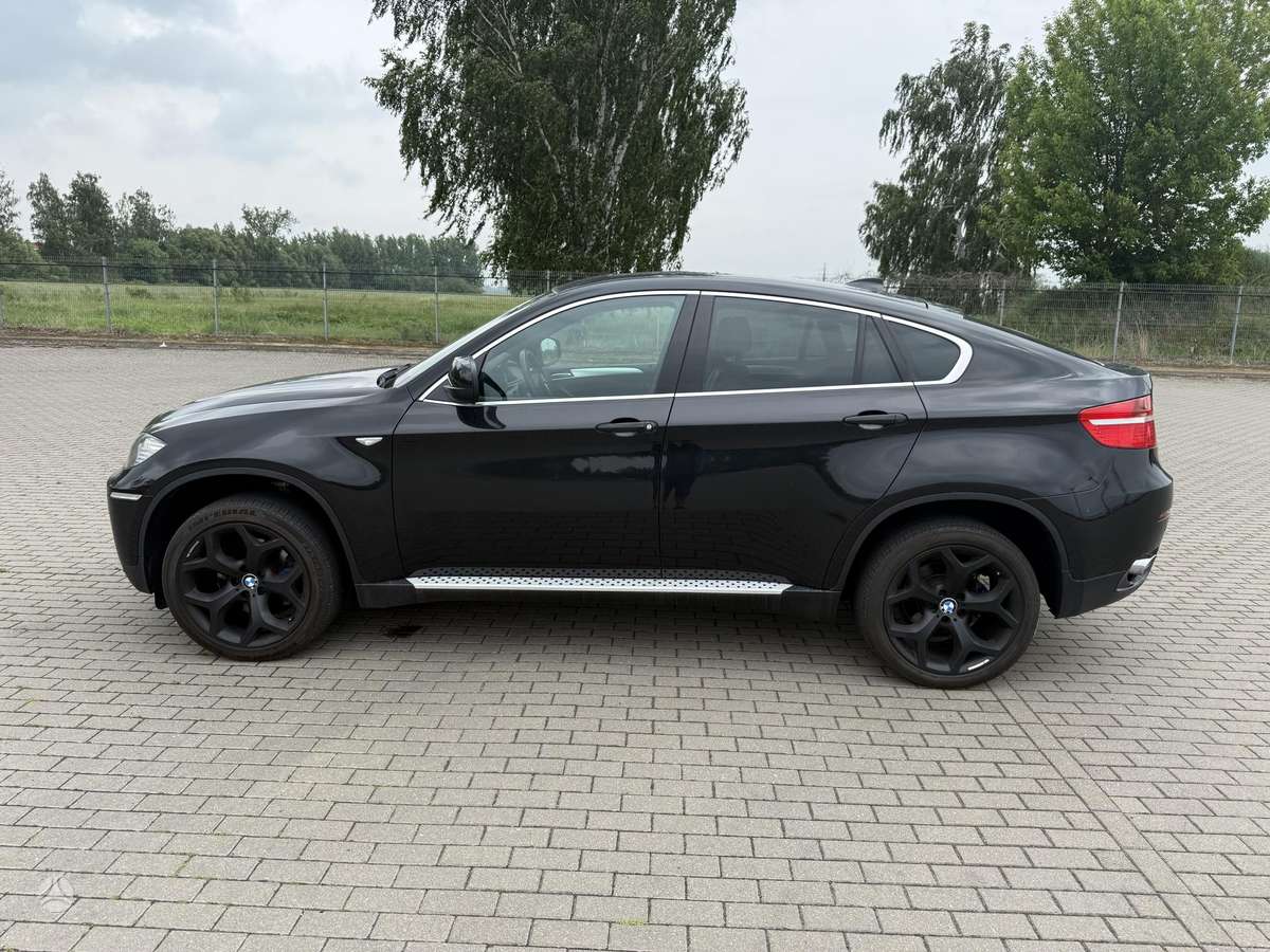 BMW X6, 3.0 l., off-road / crossover