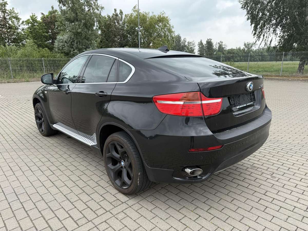 BMW X6, 3.0 l., off-road / crossover