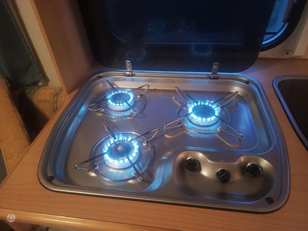 Knaus SÜDWIND 450, кемперы