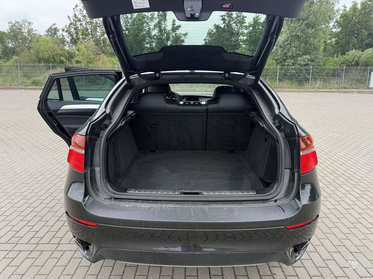 BMW X6, 3.0 l., off-road / crossover