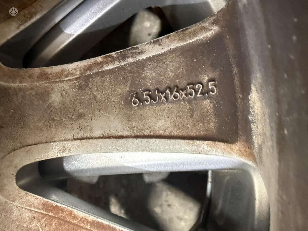 Volvo Ford, lengvojo lydinio, R16