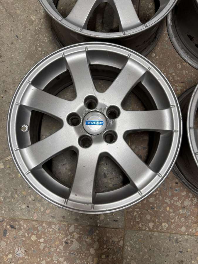 Volvo, lengvojo lydinio, R16