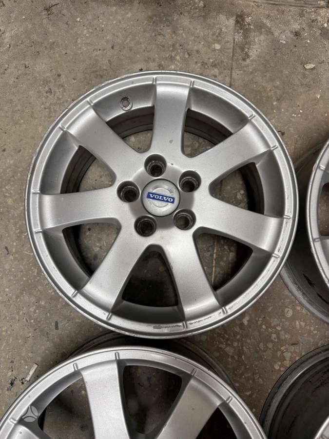 Volvo, lengvojo lydinio, R16
