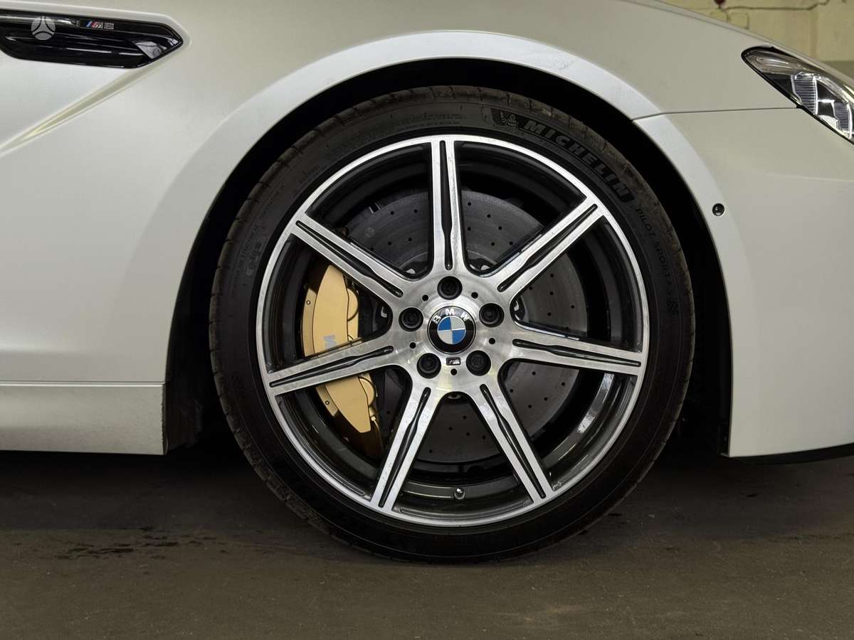 BMW M6, 4.4 l., Седан