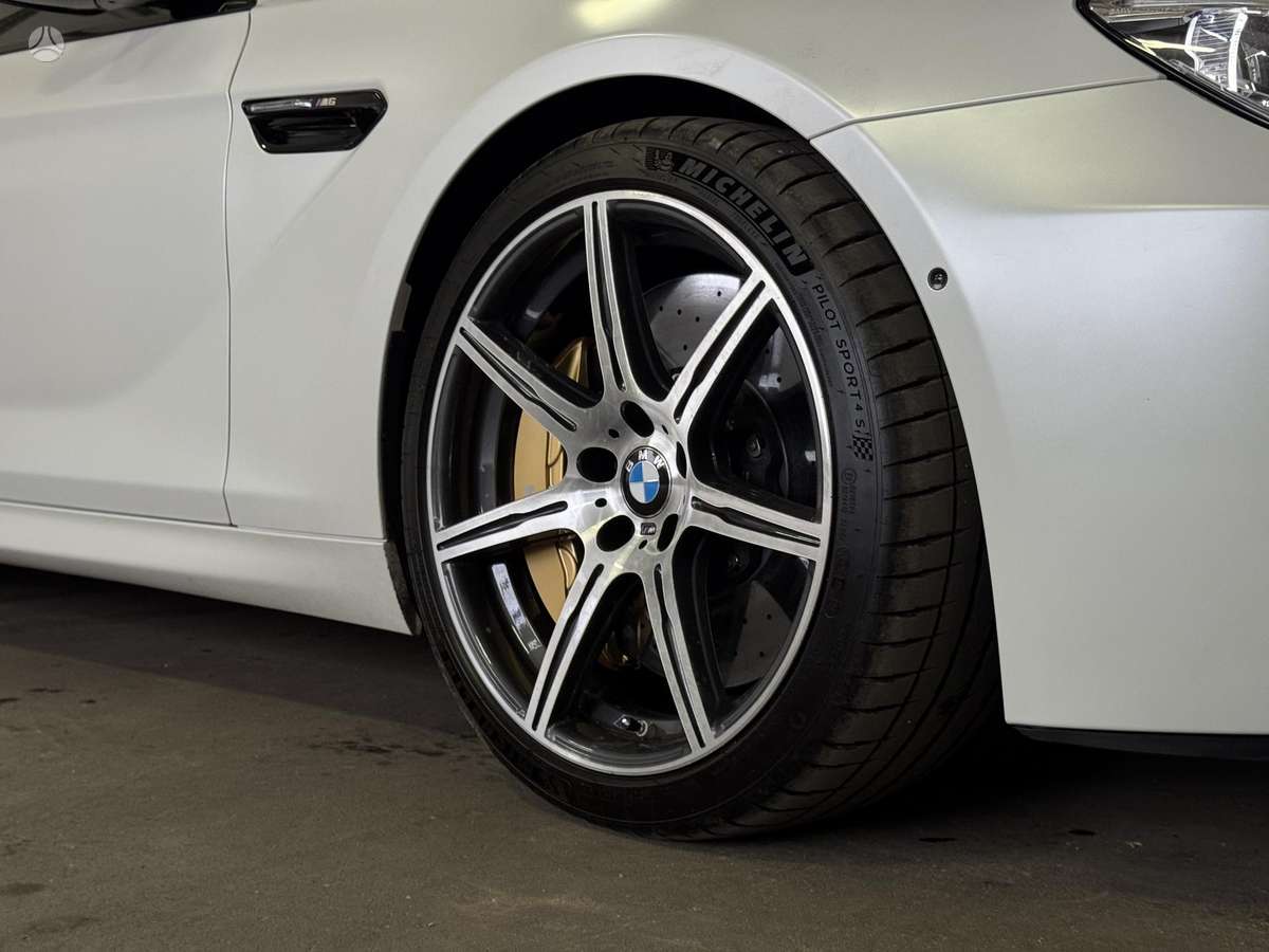 BMW M6, 4.4 l., Седан